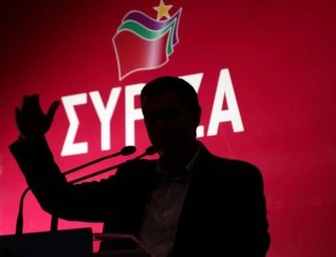 Η Κουμουνδούρου παραδέχεται την ήττα: «Σεβόμαστε την λαϊκή ετυμηγορία»
